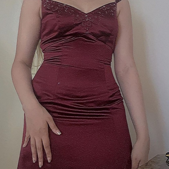 Maroon Prom Dress - Picture 4 of 4
